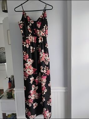 One Clothing Floral V-Neck Maxi Dress in Black and Pink